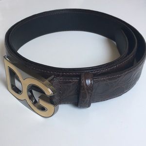 D&G CROC LEATHER BELT WITH LOGOED BADGE